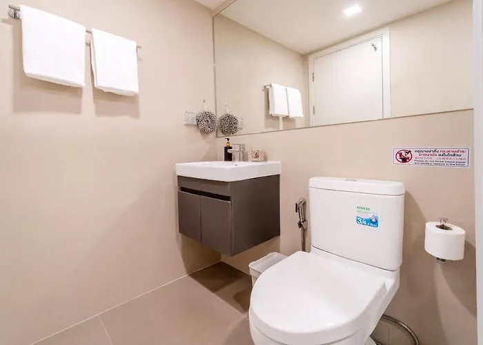Apartment Bright Duplex Panoramic Views Rooftop Pool & Gym