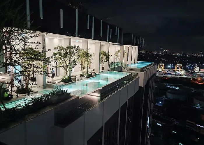 Apartment Bright Duplex Panoramic Views Rooftop Pool & Gym