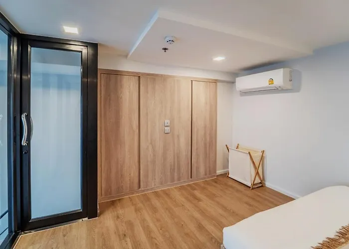 Apartment Bright Duplex Panoramic Views Rooftop Pool & Gym