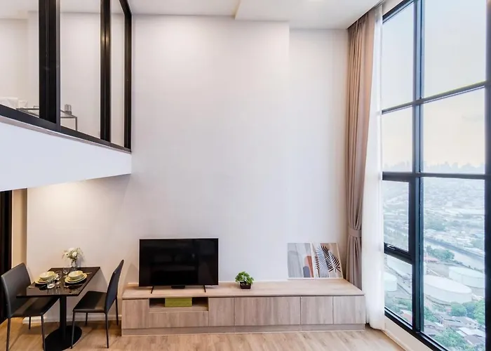 Apartment Bright Duplex Panoramic Views Rooftop Pool & Gym