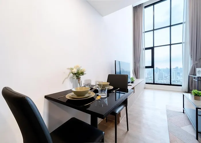 Bright Duplex Panoramic Views Rooftop Pool & Gym Apartment Bangkok